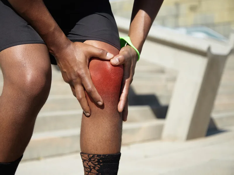 Carlisle Spine And Wellness treating knee pain in Carl Isle