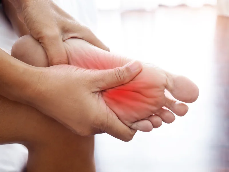 How Carlisle Spine And Wellness treats plantar fasciitis in Carl Isle