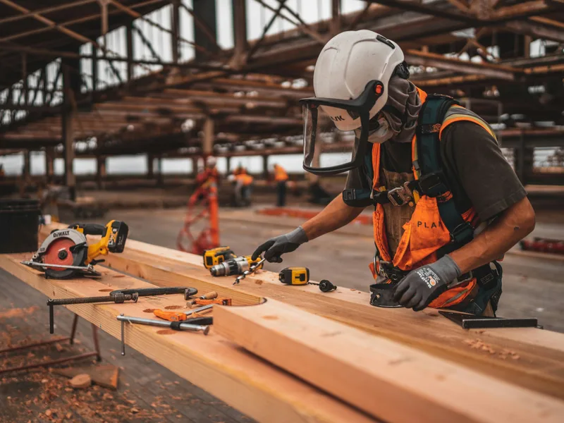 Carlisle Spine And Wellness treating work injury in Carl Isle